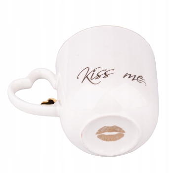 Biały Kubek 400ml Ze Złotym Serduszkiem Kiss Me