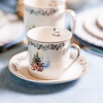 Filiżanka porcelanowa ze spodkiem świąteczna Choinka Magia Świąt 220 ml