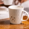 Kubek porcelanowy świateczny w sweterku Zimowy Blask 380 ml