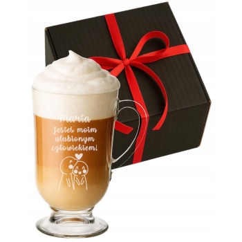 Szklanka do kawy latte na nóżce z grawerem w Pudełku Prezent na Walentynki