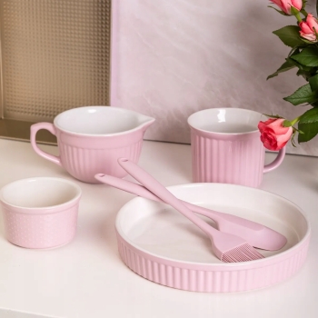 Ceramiczne naczynie z uchwytem sosjerka Fusion Pink 550 ml 17,5cm