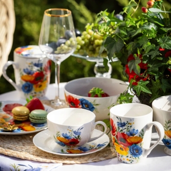 Filiżanka ze spodkiem do kawy herbaty porcelanowa Bukiet Maków 250 ml